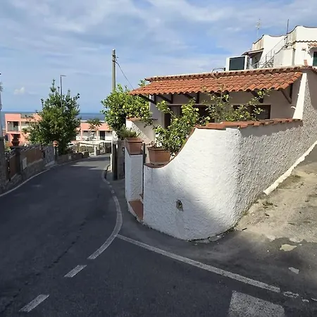 La Malti Accogliente Vicino Al Mare Ed Al Centro Di Lacco Ameno